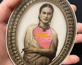 Sticker matérialiste dialectique Frida Kahlo B@rbie, sticker pour ordinateur portable en vinyle imperméable drôle art gauchiste