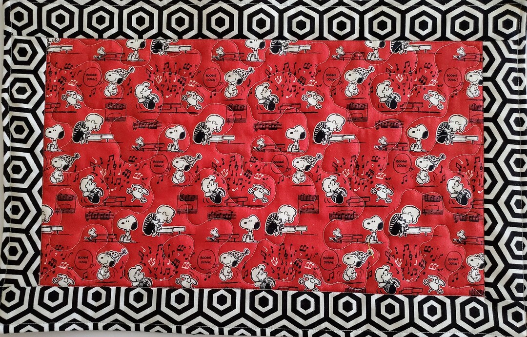 Snoopy Table Runner Peanuts Placemat Snoopy Gift Mom Gift - Etsy