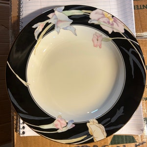 Mikasa Charisma Black 40-pc Estate Set