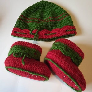 Crochet Christmas baby hat and shoes
