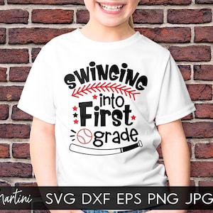 Swinging into 1st grade SVG Datei für Schneidemaschinen - Cricut Silhouette Back to school SVG Schnittdatei Erste Klasse SVG Baseball Kinder Geschenke