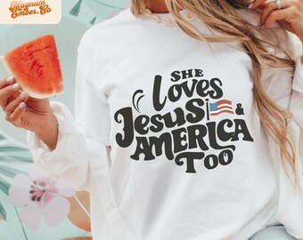 Ella ama a Jesús y a Estados Unidos PNG: Diseño cristiano del 4 de julio (Descarga digital)