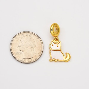 Ciondolo a forma di gatto con perla di conchiglia riempito d'oro, regalo per amanti dei gatti, ciondolo per gioielli, collana, braccialetto, 30x15 mm, CP2067