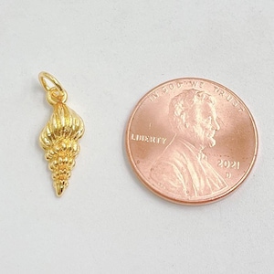 Ciondolo a forma di conchiglia riempita d'oro, conchiglia di lumaca, ciondolo estivo a forma di mare, fornitura per la creazione di gioielli, collana e bracciale, 16 x 7 mm, CP1521