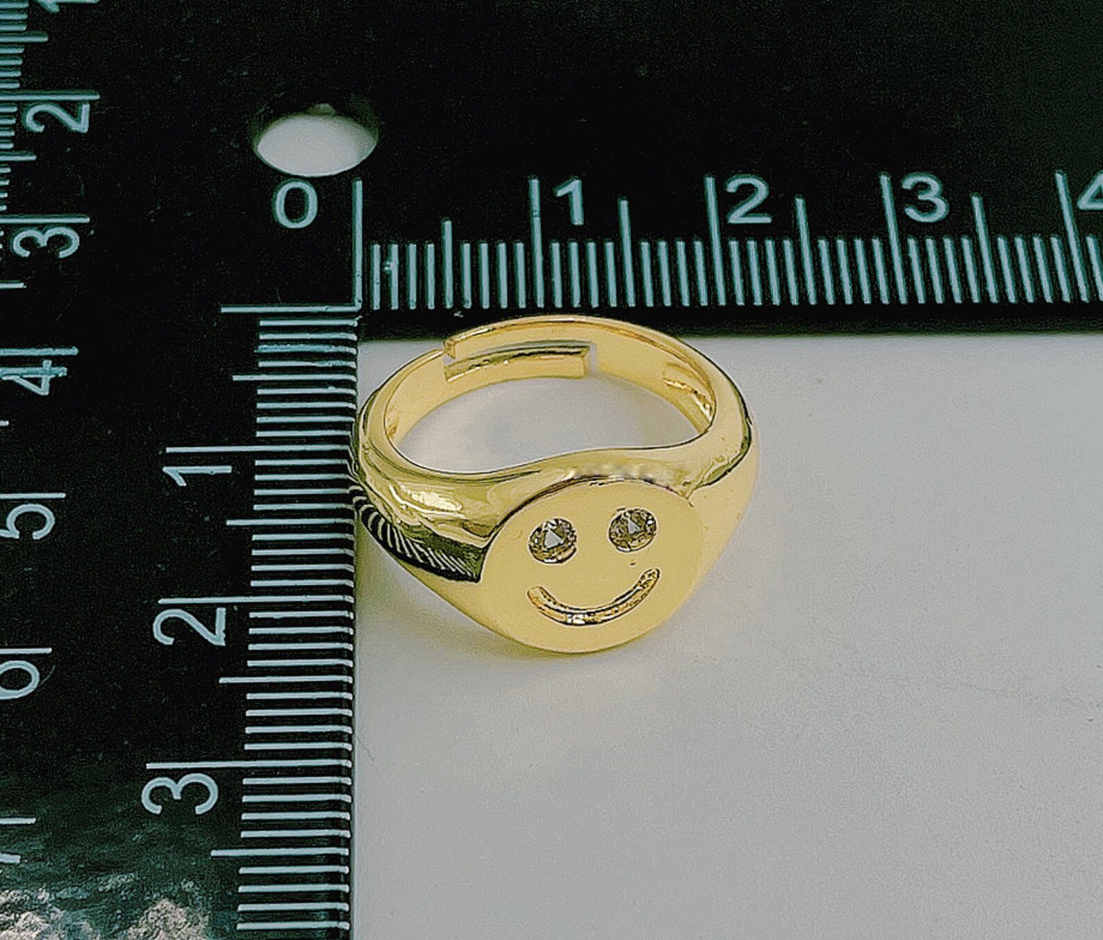 Bague Or Jaune Massif 10 Carats - Masque Comédie Two Face - Iced CZ - Taille 10