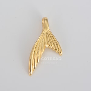 Mermaid Tail Charm, Gold Filled  Whale Tail Charm, Mermaid Charm, Dolphin Tail, Mermaid Jewelry, Ocean Beach Charm, 18mm, CP1235