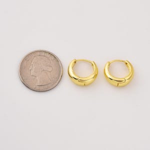 Gold Filled Chunky Huggie Hoop Earrings, Minimalist Thick Hoops for Everyday Wear, Lightweight Bold Statement Jewelry, Gift for Her, ER233