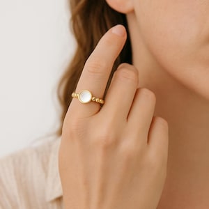 Gold Filled Adjustable Ring, Mother of Pearl Ring for Women, Dainty Minimalist Jewelry Gift, Stackable Elegant Personalized Gift, RG226