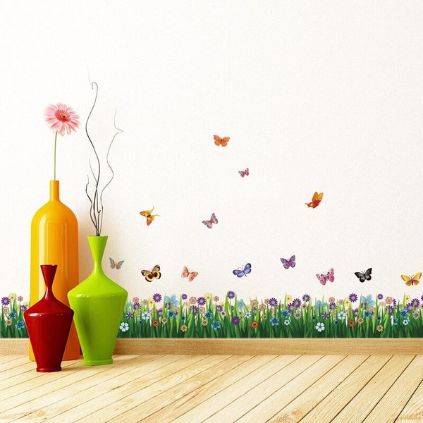 Vinilos decorativos de hierba, flores y mariposas para habitaciones de niños o niñas, guarderías o salas de juegos infantiles. Pegatinas de vinilo verde con borde de mariposas para verano.