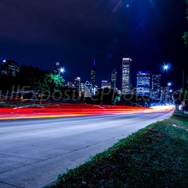 Chicago's Lakeshore Dr at night digital photography download, screensaver