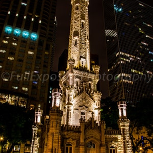 A shot of Chicago's Water Tower at night digital photography download, screensaver