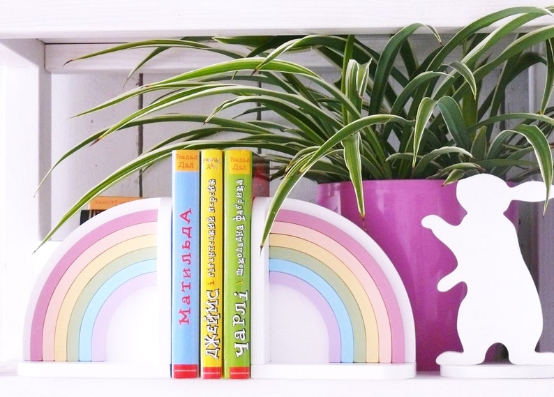 Baby Buchstütze Buchstützen Regenbogen Kinderzimmer Deko Bücherständer Pastell Kinderzimmer Deko Buchstützen für Kinder Kinder Geschenk Boho Bild 9