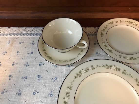 Brookdale lenox china cheap