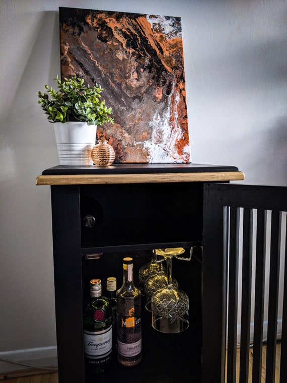 Alcohol cupboard deals