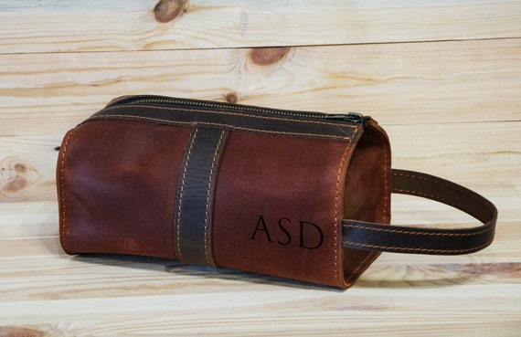 Personalized Leather Cosmetic Bag Mens travel case Toiletry | Etsy