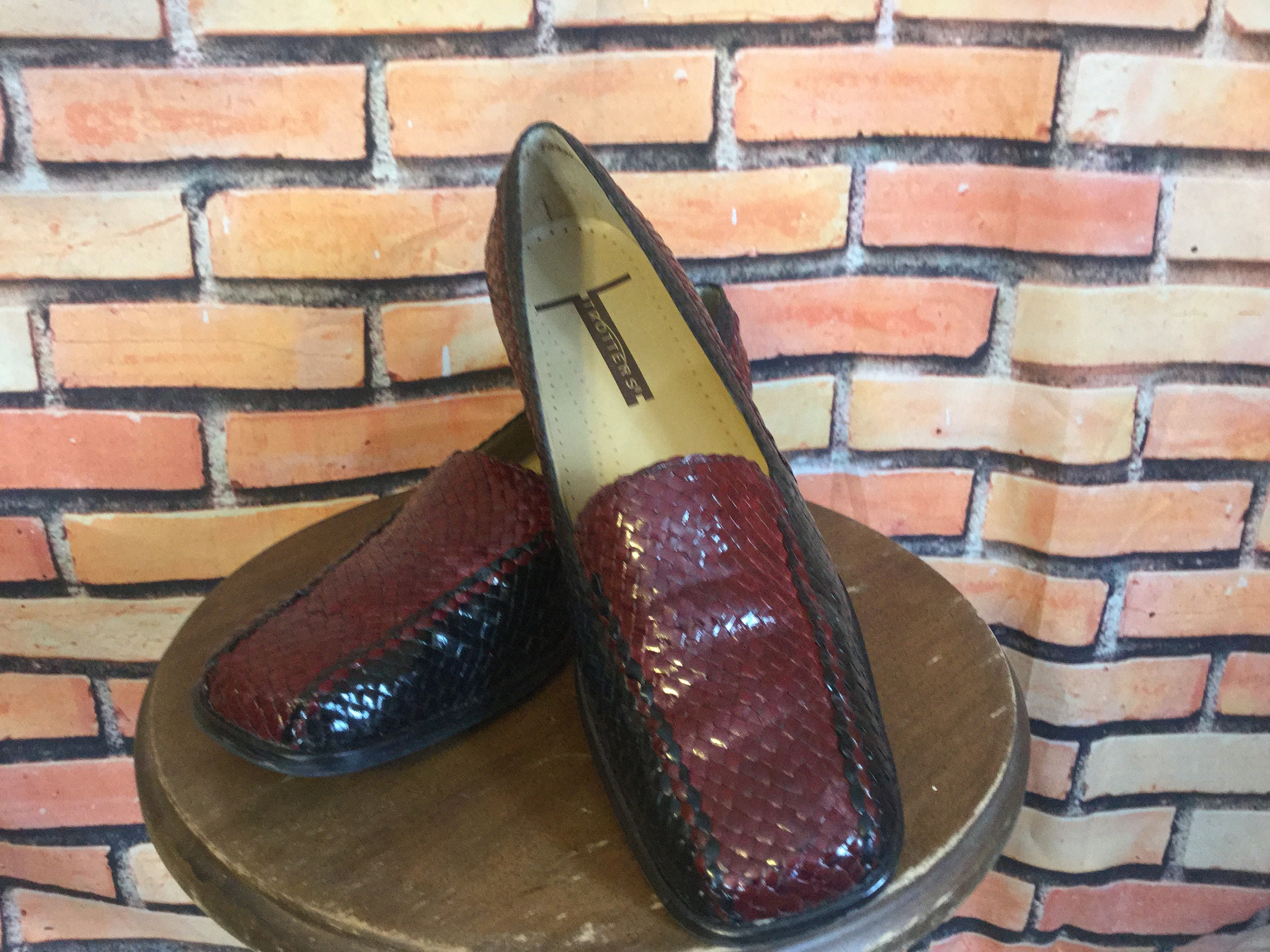 Leather Two tone shoes Size 9N Trotters SockLess Shoes Slip On Etsy