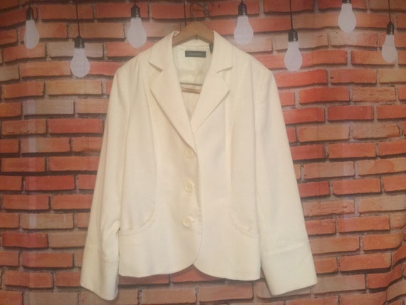white blazer size 14