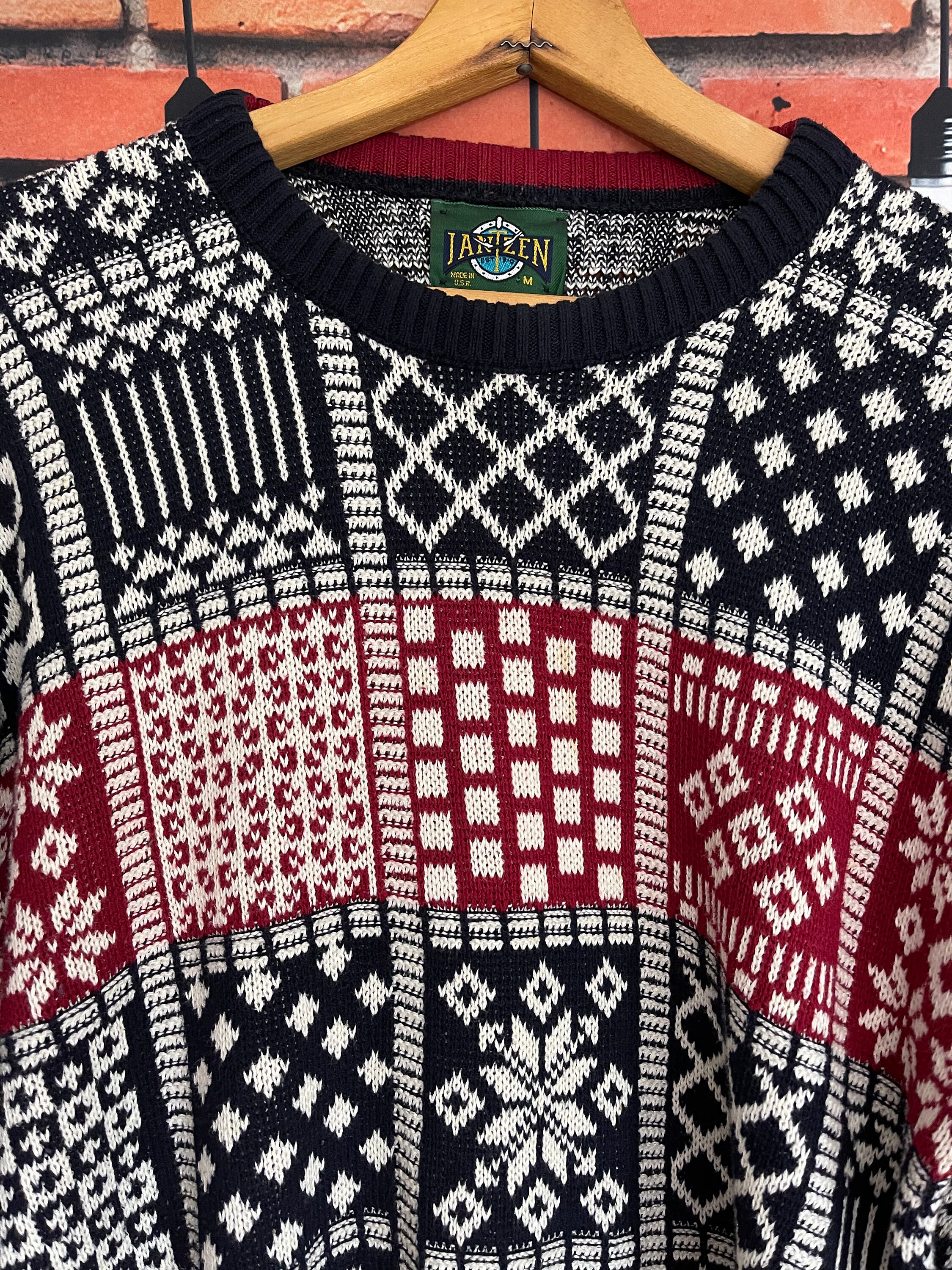 Sweater Size M / Jantzen Sweater Size M 