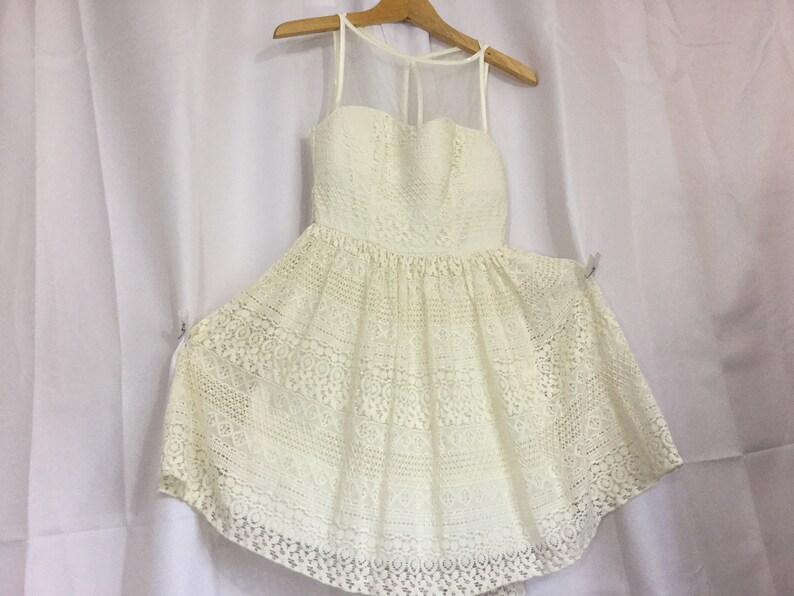 Sweetheart Dress Ivory Dress Size 5 Dress Wedding Dress Formal Dress Lace Dress Made in USA FREESHIPPING USA