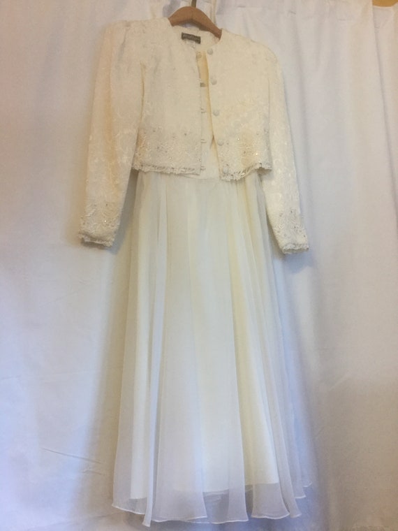 Vintage Gown | Off White Gown | Wedding Dress | Fo