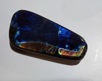 18ct Finnish spectrolite cabochon