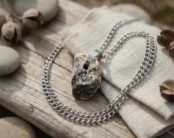 Collier Hag Stone sur chaîne lourde, bijoux de sorcière, bizarreries et curiosités