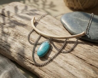 Collier en côtes de coyote et en amazonite avec chaînes drapées, bijoux en os véritable, bizarrerie et curiosité