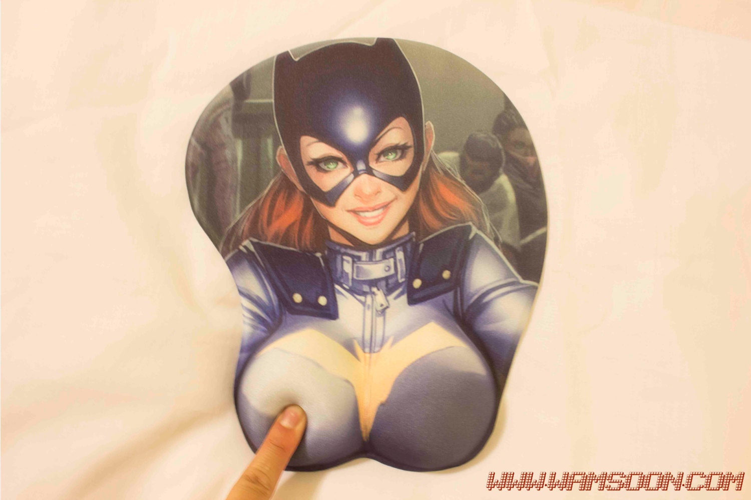 Batgirl boobs