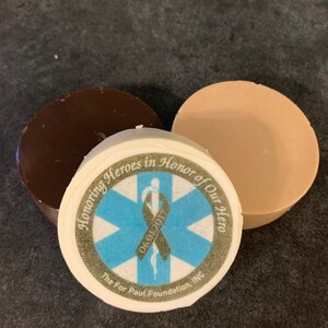 Custom edible cupcake topper