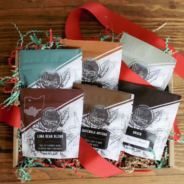 Christmas Coffee Sampler Gift Box with Ribbon, Set of 6 Goumet Coffees, Coffee Lovers Gift, Coffee Samplers, Gift for Him, Gift for Her