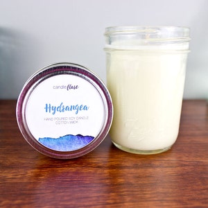 HYDRANGEA Soy Candle in Half Pint Mason Jar, Wood Wick Candle, Spring Candle, Floral Candle, Hydrangea Candle, Mason Jar Candle, Gift Candle