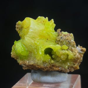 25mm Unusual shape Pyromorphite cluster, Natural Mineral Specimen from China, CM2301333