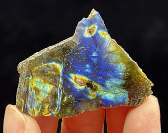 130mm 156g RAINBOW the Most IRIDESCENT Silicon Carbide, Rainbow