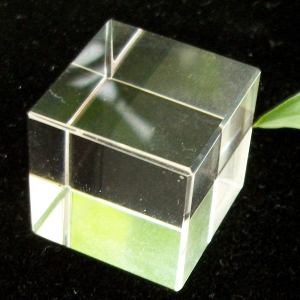 10pcs=USD16.45 Solid Clear Glass Display Block (Display base cubes) for Mineral Specimen