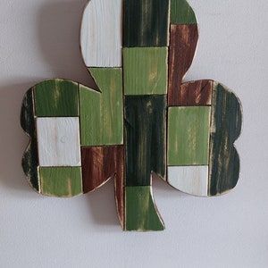 Primitive irish wood shamrock sign rustic st Patrick's shelf sitter