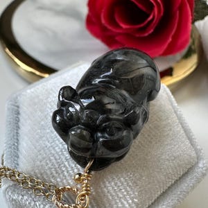 ブラックタイプAグレードA天然翡翠ジェイドフェイクイ3Dキュートブタ14Kゴールドフィルドペンダント