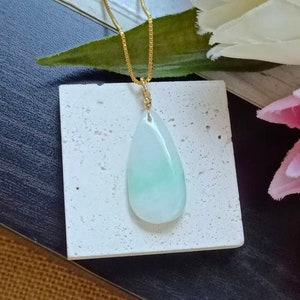 雪の上の苔タイプ A グレード A 天然翡翠 ジェイド フェイ クイ ウォーター ドロップ ペンダント 14K ゴールド フィルド ベイル セッティング