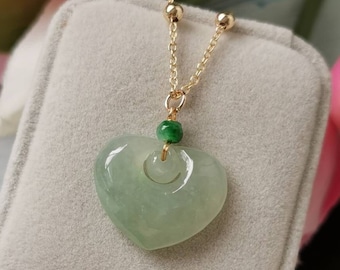 氷のような青みがかったグリーン タイプ A グレード A 天然ジェダイト