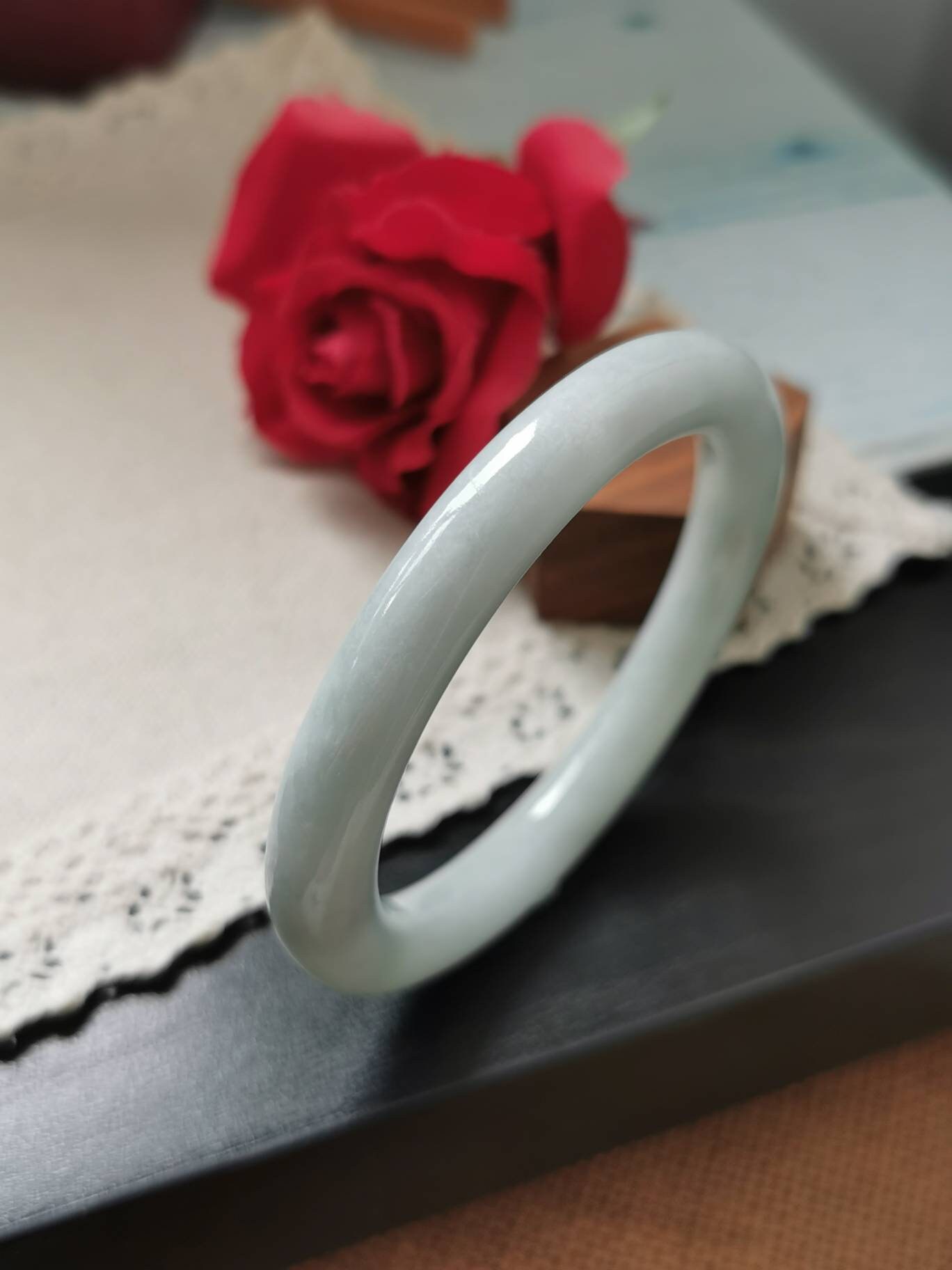 54mm 淡緑色 タイプA グレードA 天然翡翠 フェイツイ 伝統的な丸型