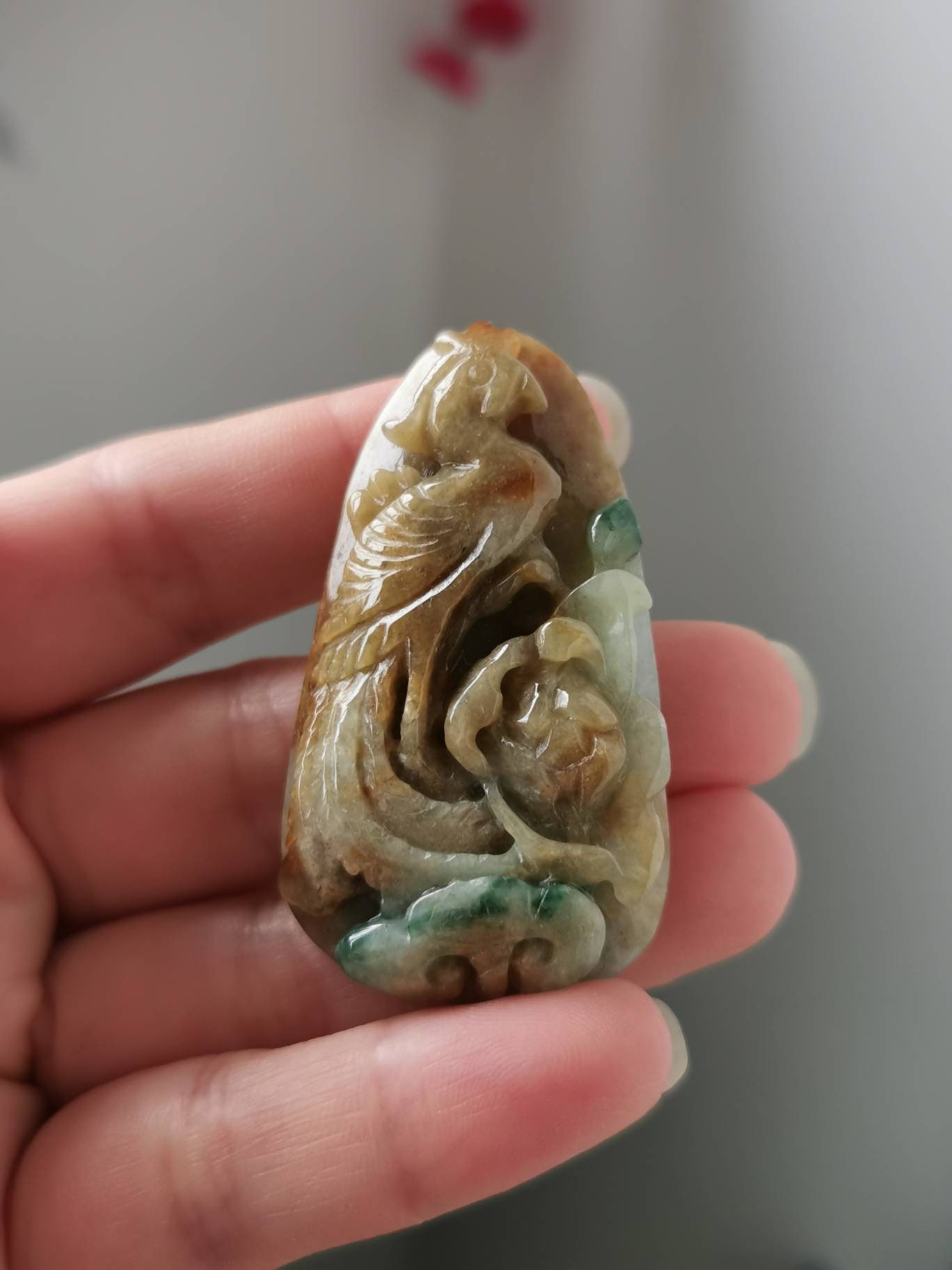ユニークな三色タイプ A グレード A 天然翡翠 飛翠 鳳凰如意花彫刻