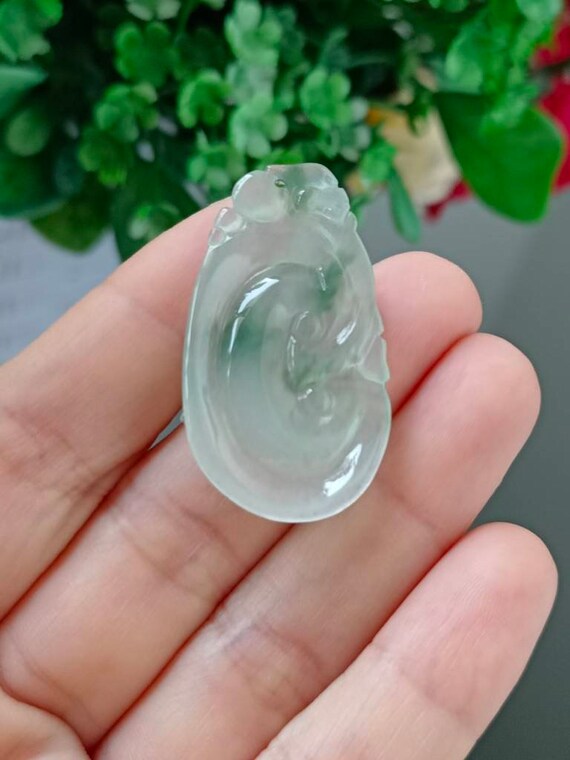 氷のような青みがかった花柄グリーンタイプAグレード天然翡翠翡翠