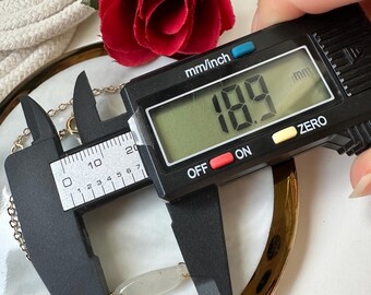氷のような半透明の花柄グリーンタイプAグレードA天然翡翠ジェイド