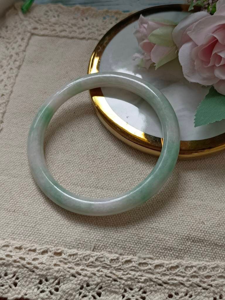 Q2882201 | Q2892201 | Snowdrop | Bangle | Caliber 101