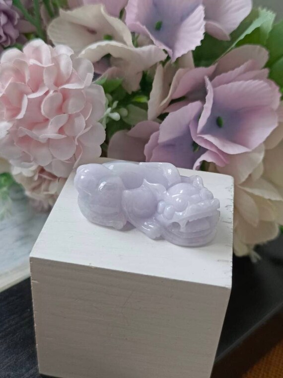 ラベンダータイプAグレードA天然翡翠ジェイドフェイクイ3Dピシュウ