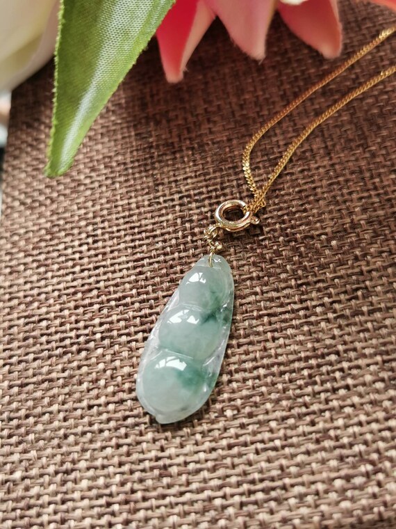 A U750. ホワイト18￼K金ジェダイト翡翠緑色 長方形 ペンダント A U750