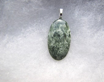 Seraphinite Serafina Green Chlorite necklace natural stone pendant Witch spiritual silver gothic jewellery statement jewelry magic