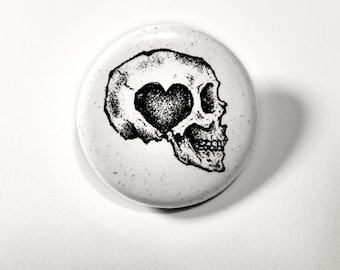 Love Skull button pin // Pinback buttons- Badges - button pin // Free shipping!