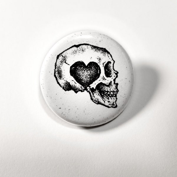 Love Skull button pin // Pinback buttons- Badges - button pin // Free shipping!