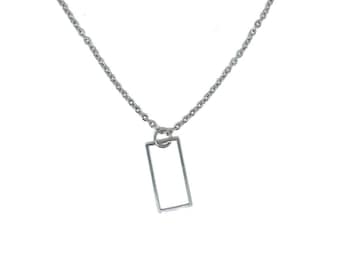 The 1975 Pendant Necklace / Box / Rectangle Style / Silver
