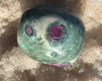 Ruby Zoisite 3" Circumference